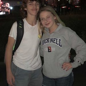 Meet your Posher, Cami